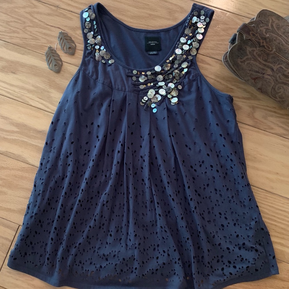 💎 Deletta embellished top